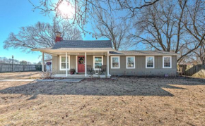 University Place, family stay, practically on JBU campus